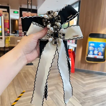 Korean Stuha Motýlek Brož Cross Pearl Crystal Květina Krku Uvázat Límec Košile Kolíky Brože Svatební Party Šperky Příslušenství